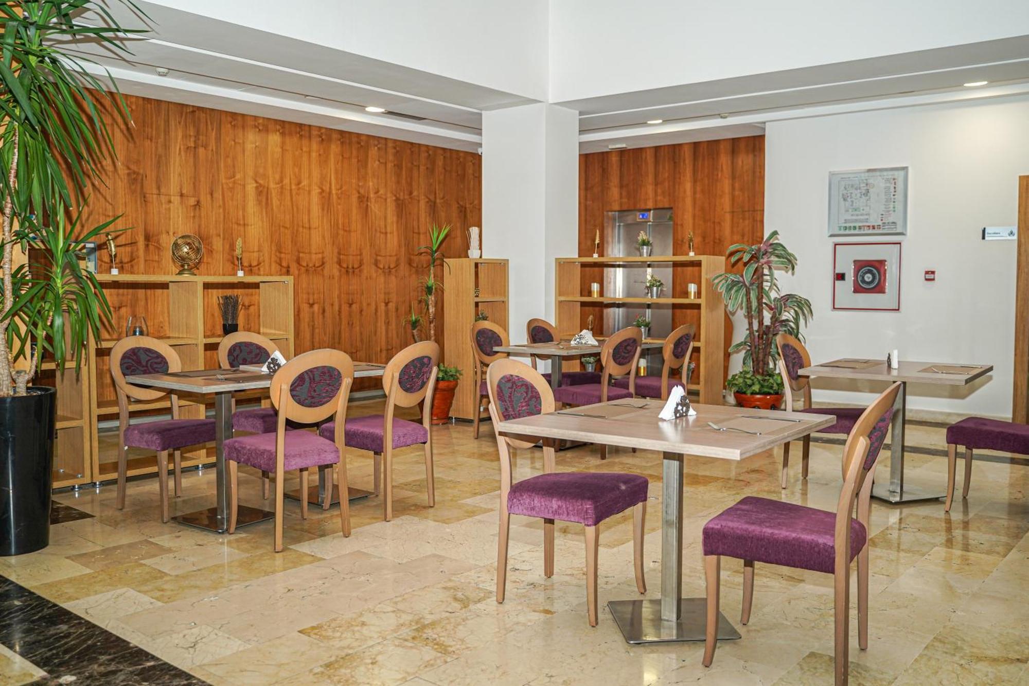 Prestige Hotel & Spa Tetouan Bagian luar foto
